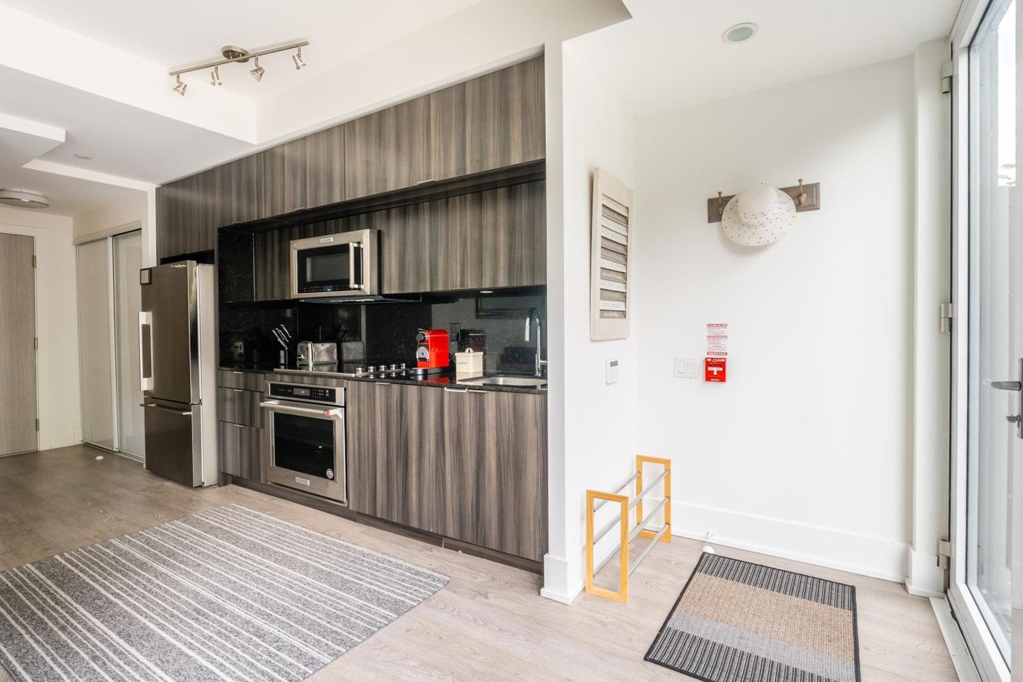 Spacious Corner Apartment Downtown Toronto Extérieur photo