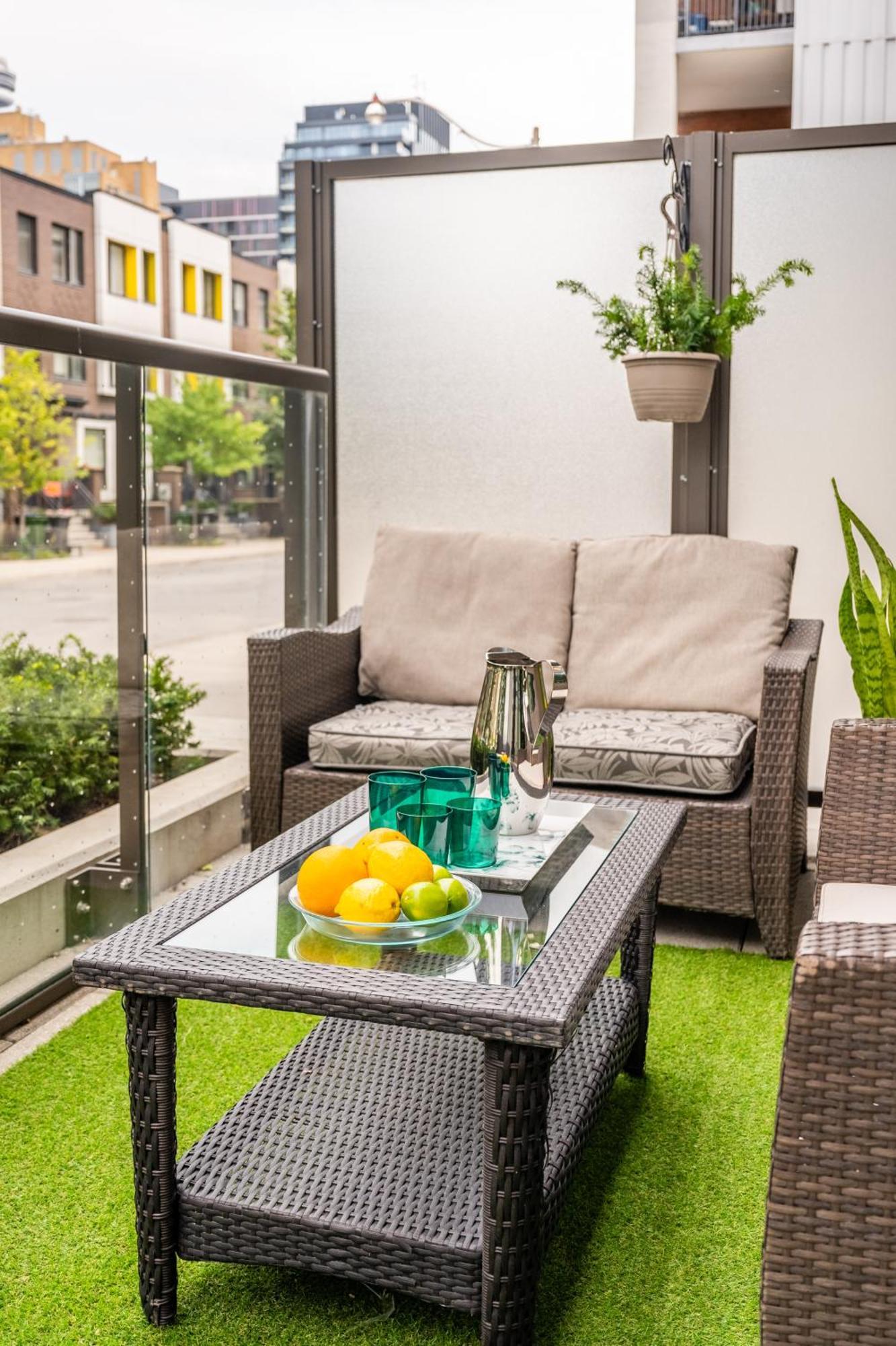 Spacious Corner Apartment Downtown Toronto Extérieur photo