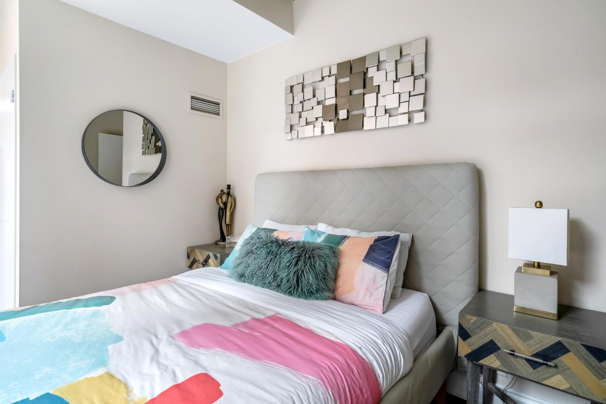 Spacious Corner Apartment Downtown Toronto Extérieur photo